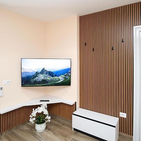 Queen Apartmets Vlorë エクステリア 写真