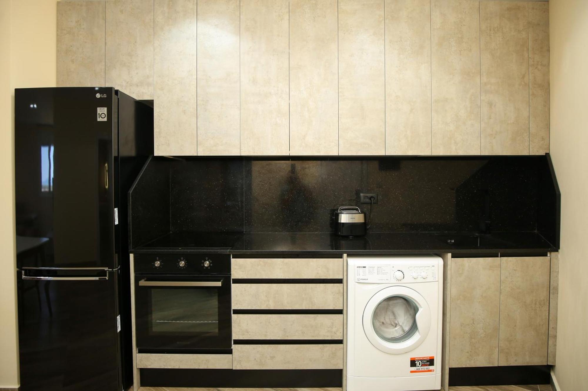 Queen Apartmets Vlorë エクステリア 写真