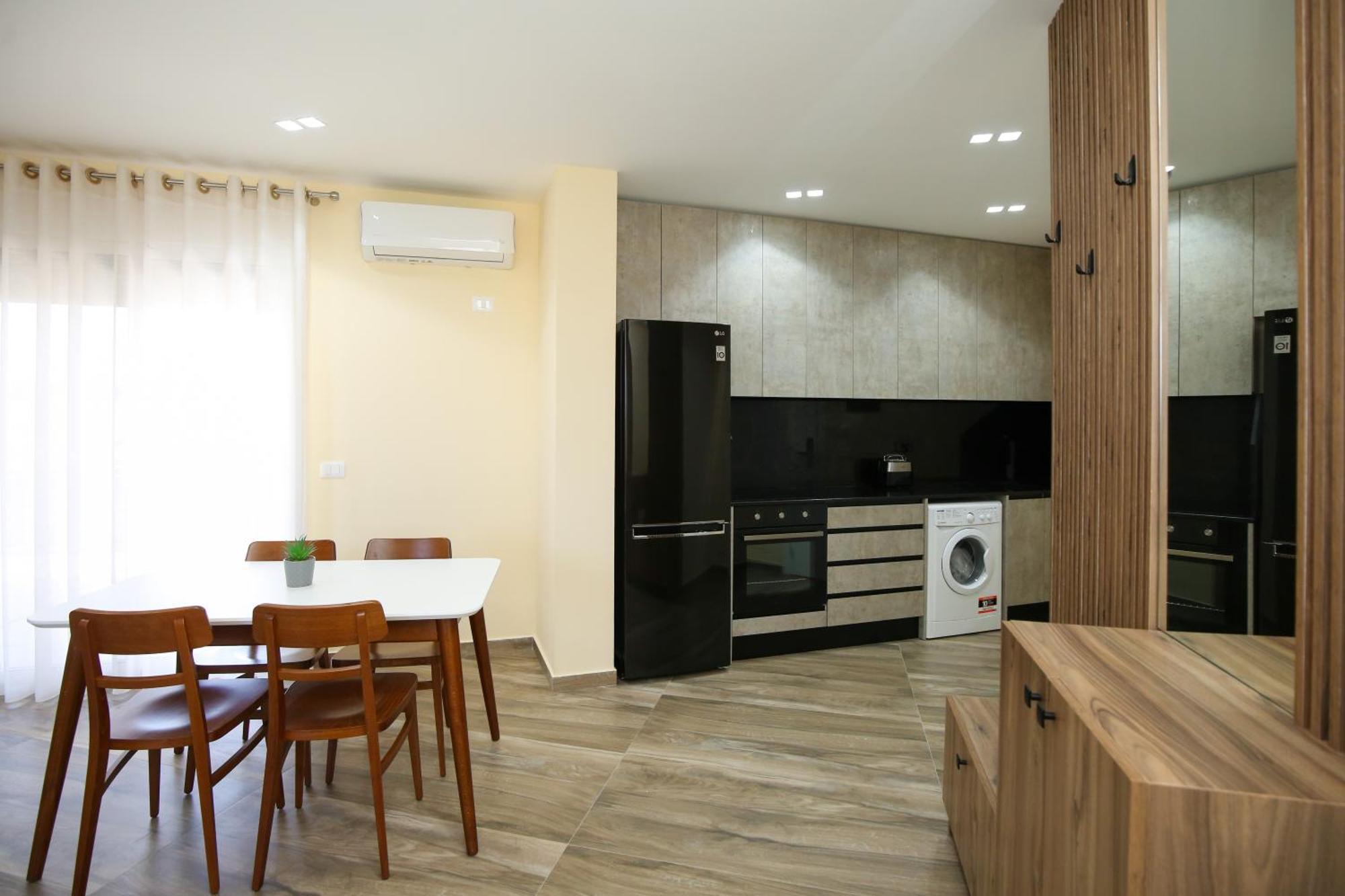 Queen Apartmets Vlorë エクステリア 写真